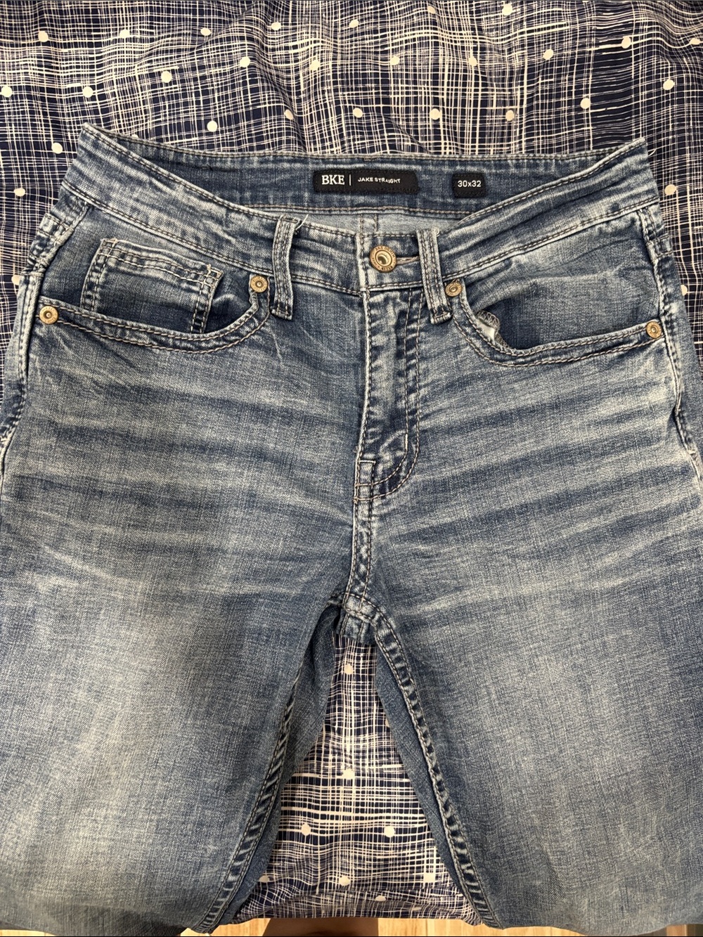 BKE Men's Straight Jeans in Light Blue Wash